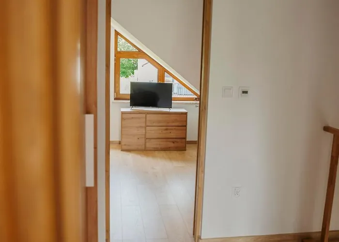 Semesterbostad Dom Na Zadzielu - Z Balia Nad Jeziorem Zywieckim